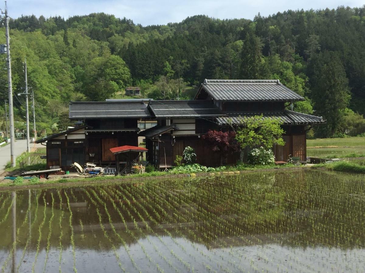 Guest House Hinode Takayama  Esterno foto